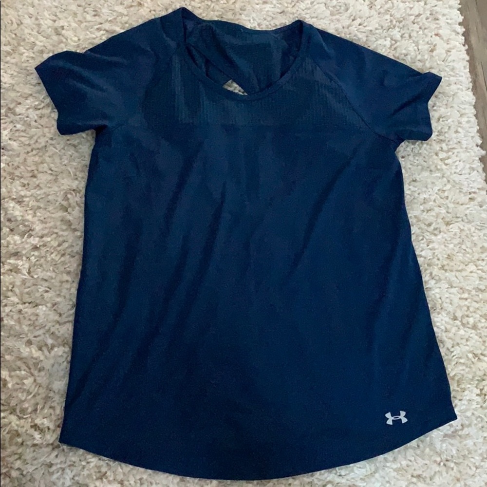 Under Armour top